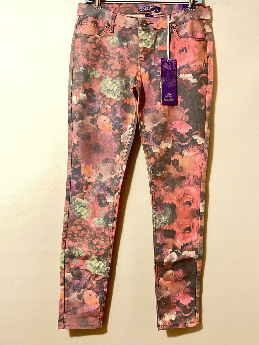 Karma Blue Women’s Size 13 Pink Multicolor Floral Stretch Jeans NWT - Picture 3 of 16